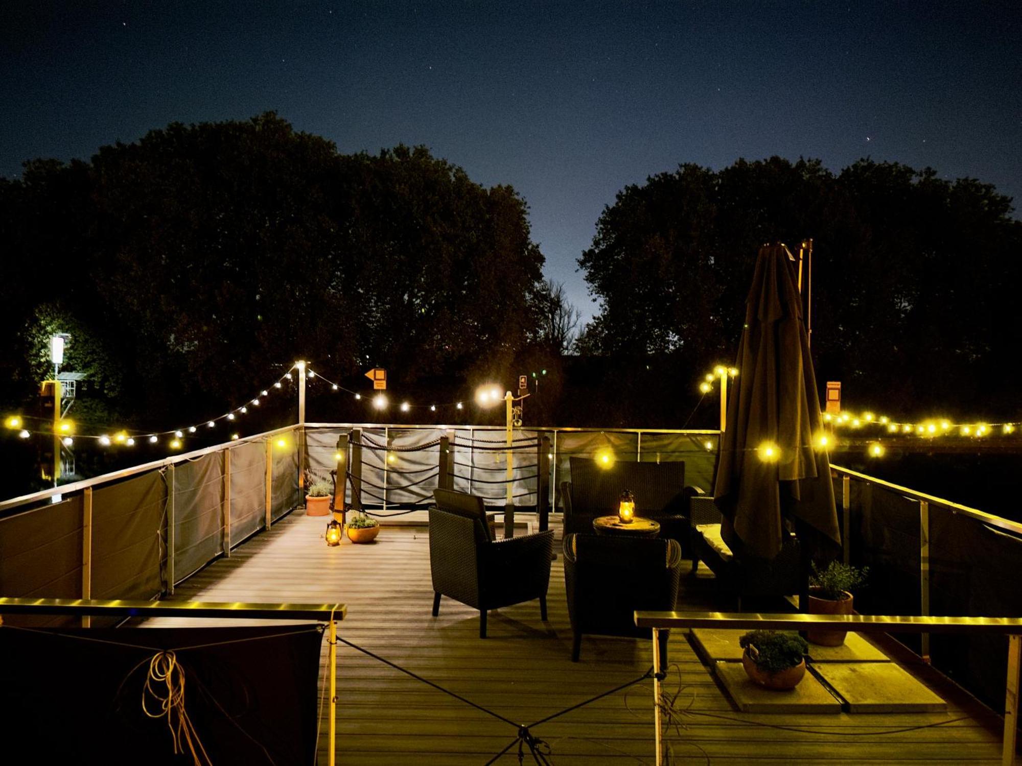 Hausboot Iron Franz- Entspannung Auf Dem Wasser * Dusseldorf